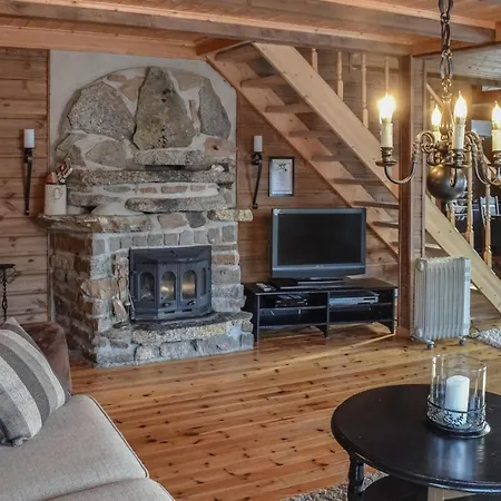 Дом отдыха 4 Bedroom In