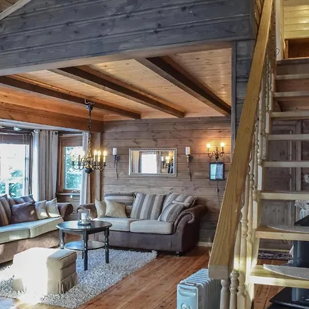 4 Bedroom In Dom wakacyjny *
