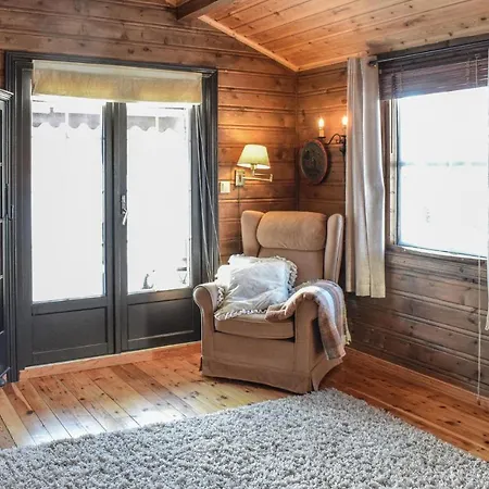 Дом отдыха 4 Bedroom In